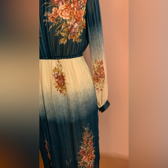 Stunning Floral Ombre Dress - Picture 3 of 12